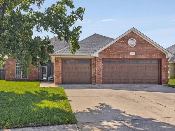 6113 Cliffbrook Drive, North Richland Hills, TX 76180