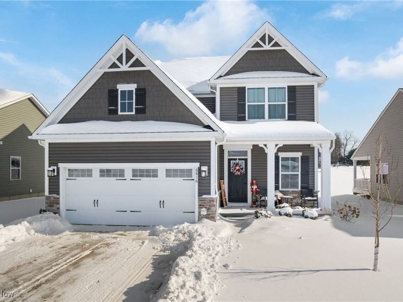 6816 Harrington Court Avenue NE, Canton, OH 44721 Photo 1