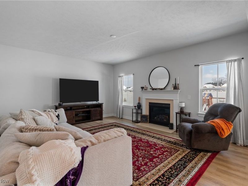 6816 Harrington Court Avenue NE, Canton, OH 44721 Photo 3