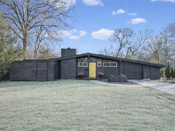 2115 W 71st Terrace, Prairie Village, KS 66208