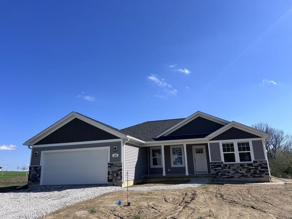 366 N 2959th Road, Lasalle, IL 61301