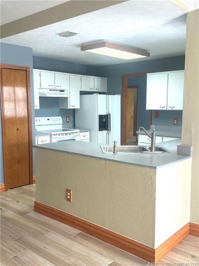 608 SE Dean Terrace, Port Saint Lucie, FL 34984 Photo