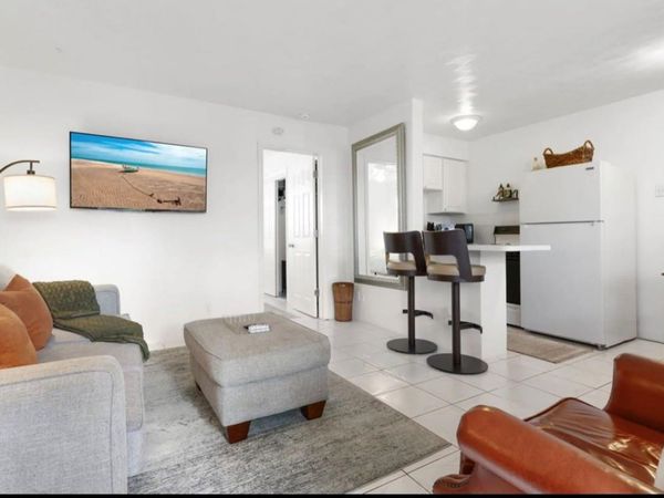 820 NE 16th Avenue, Unit 3, Fort Lauderdale, FL 33304