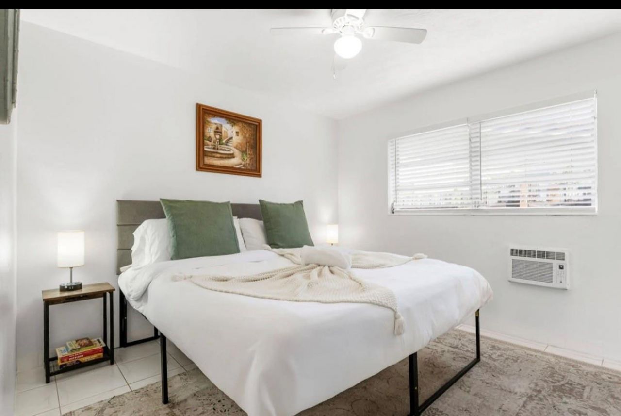 820 NE 16th Avenue, Unit 3, Fort Lauderdale, FL 33304 Photo