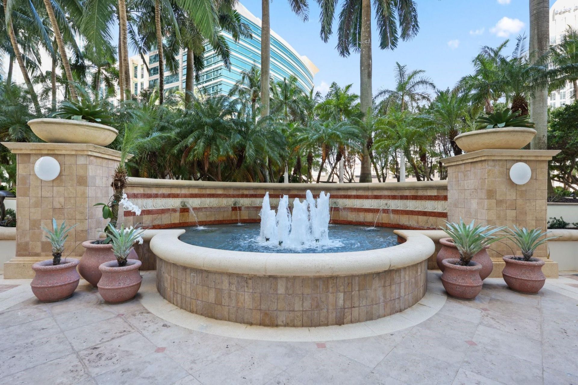 347 N New River Drive, Unit 301, Fort Lauderdale, FL 33301 Photo