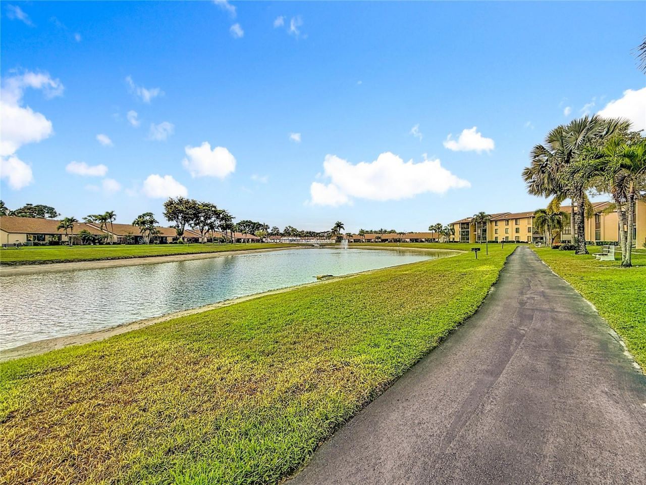 826 Sky Pine Way, Unit G2, Greenacres, FL 33415 Photo