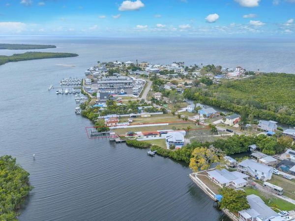 3304 W SHELL POINT ROAD, RUSKIN, FL 33570