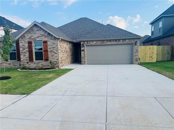 7003 SW High Meadow , Bentonville, AR 72713