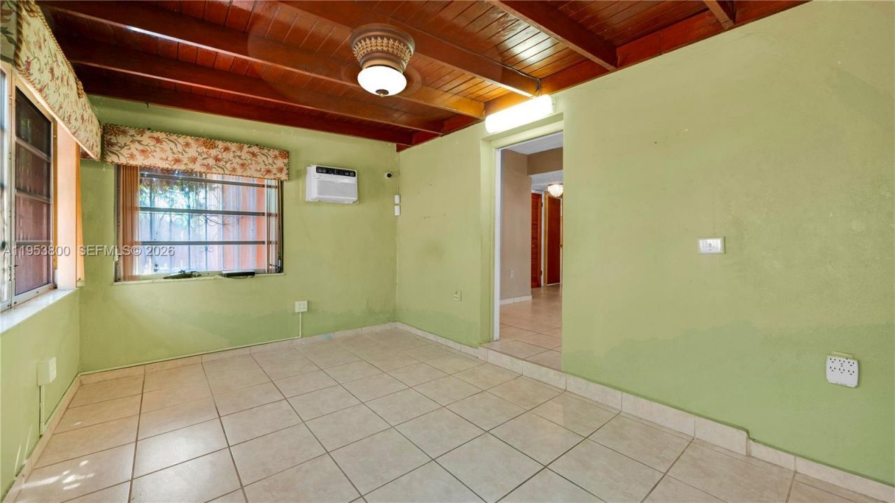 2615 SW 32nd Ave, Miami, FL 33133 Photo