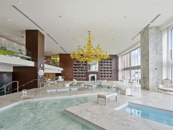 465 Brickell Ave, Unit 401, Miami, FL 33131