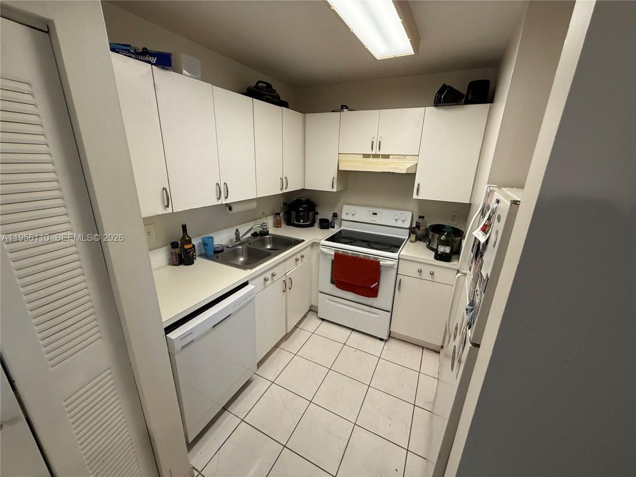8050 NW 8th St, Unit 1407, Miami, FL 33126 Photo