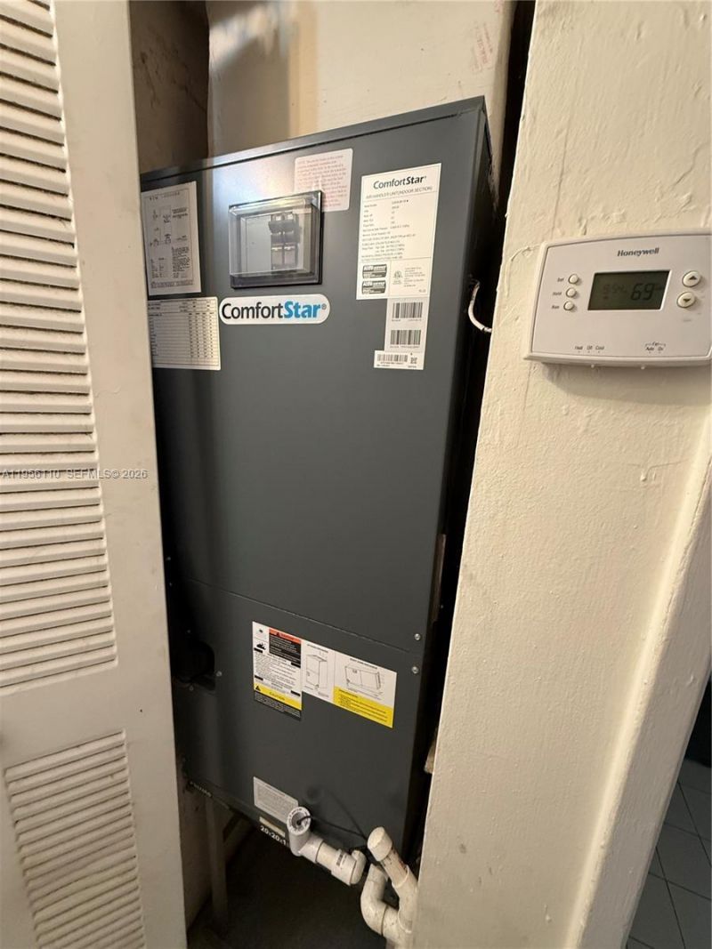 8050 NW 8th St, Unit 1407, Miami, FL 33126 Photo