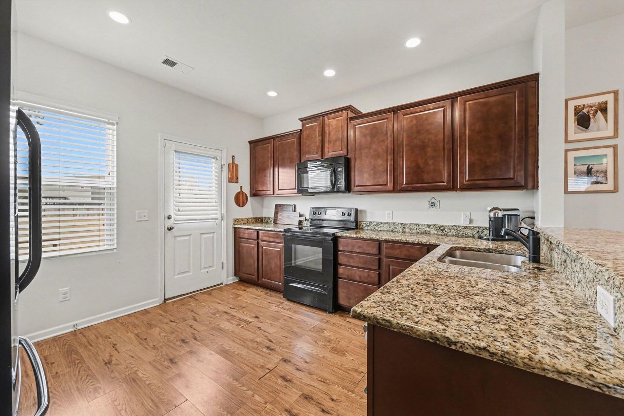 326 Cantley Court Photo 13