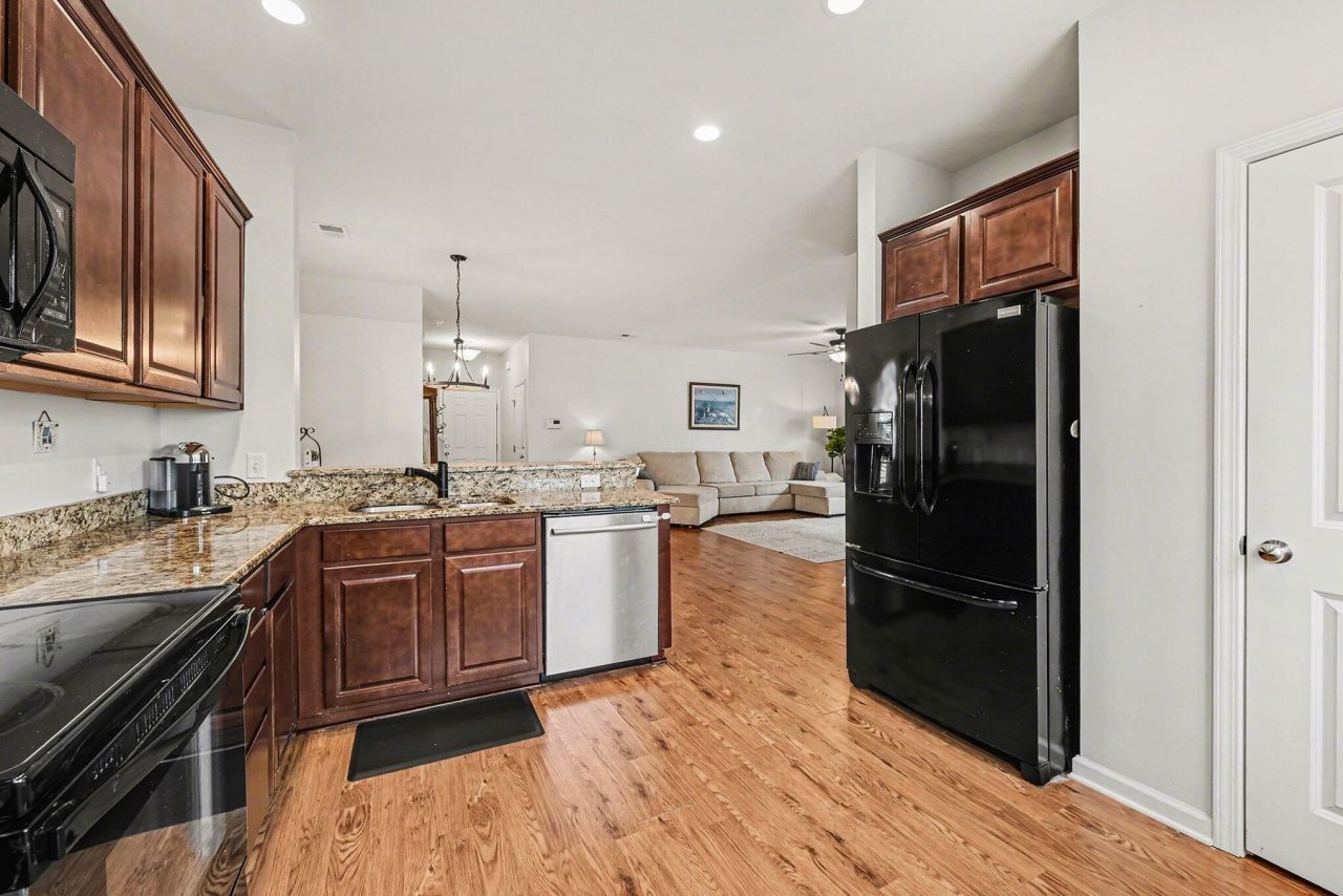 326 Cantley Court Photo 15