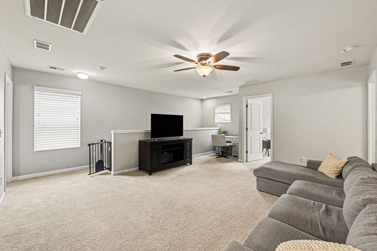 326 Cantley Court Photo 16