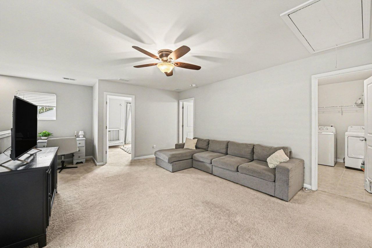 326 Cantley Court Photo 17