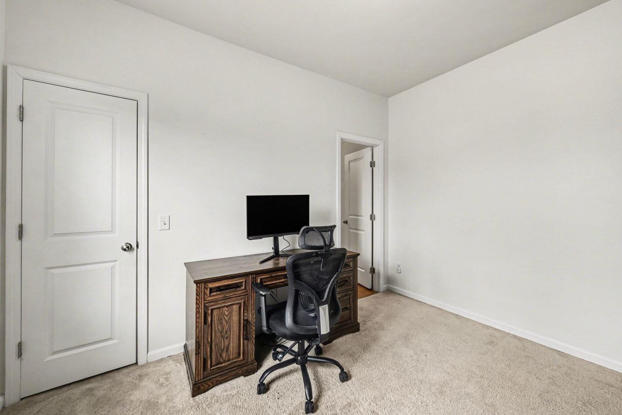 326 Cantley Court Photo 18