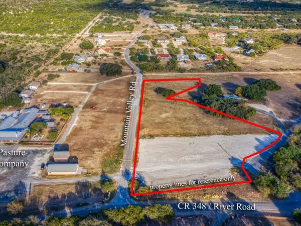 3022 county road 348, ConCan, TX 78838