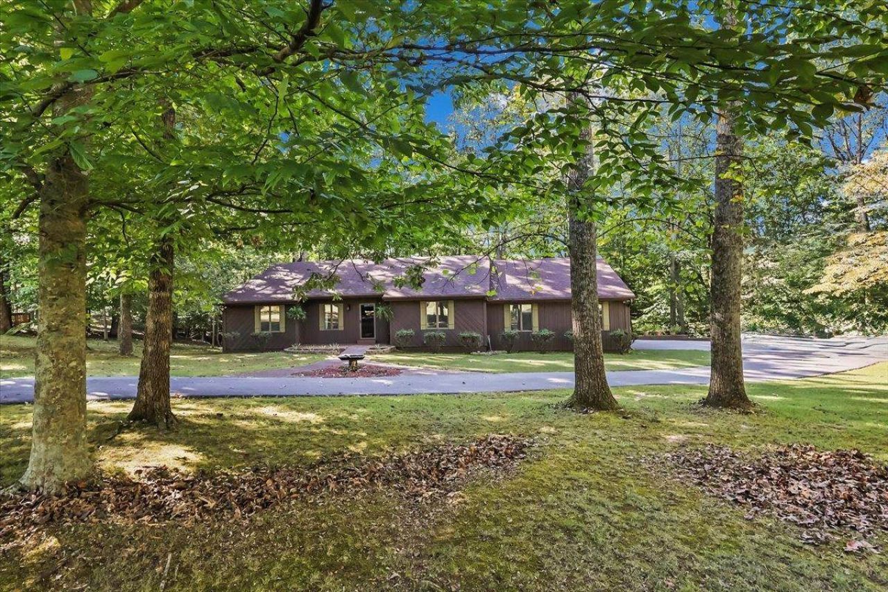 231 Scottsborough Circle, Bowling Green, KY 42103 Main Photo