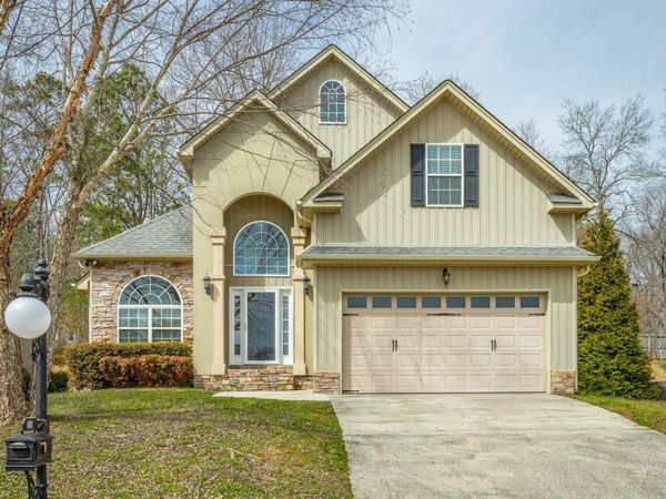 2261 Lake Mist Drive, Chattanooga, TN 37421