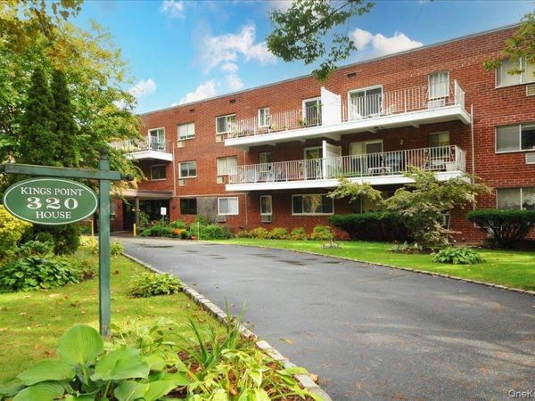 320 E Shore Road, Unit 4C, Great Neck, NY 11023