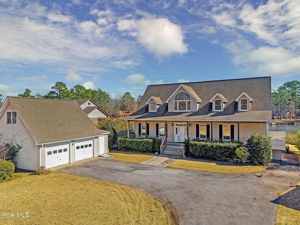 3010 Sloop Drive, Oriental, NC 28571