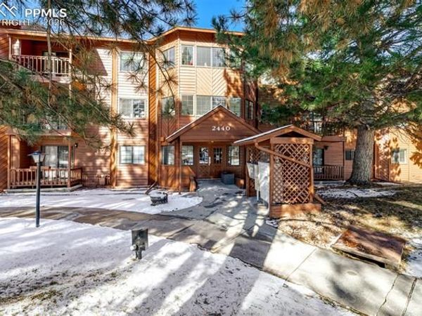2440 Palmer Park Boulevard, Unit J3, Colorado Springs, CO 80909