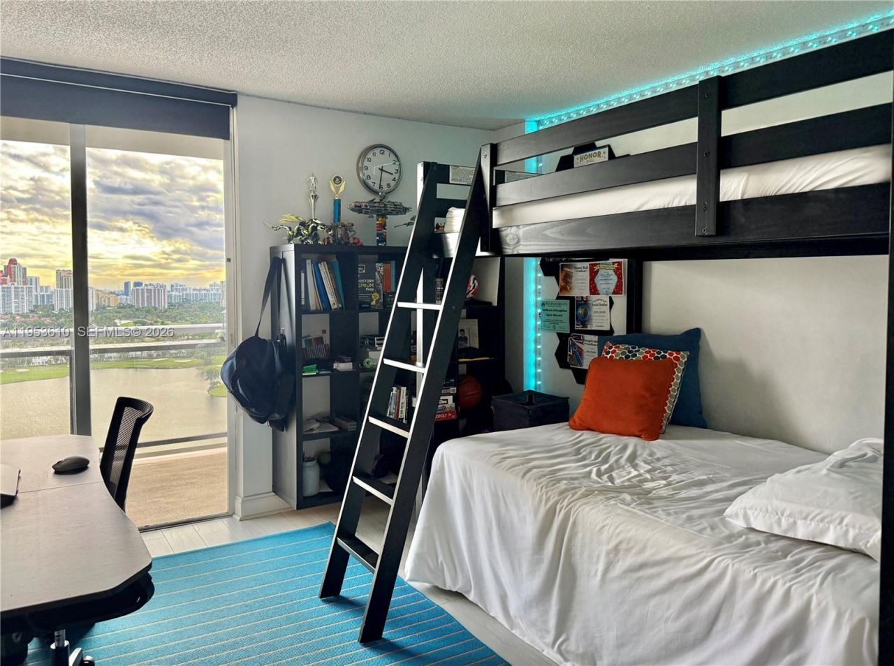 3701 N Country Club Dr, Unit 2205, Aventura, FL 33180 Photo