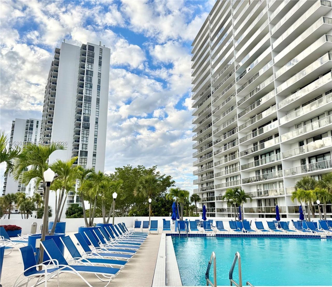 3701 N Country Club Dr, Unit 2205, Aventura, FL 33180 Photo