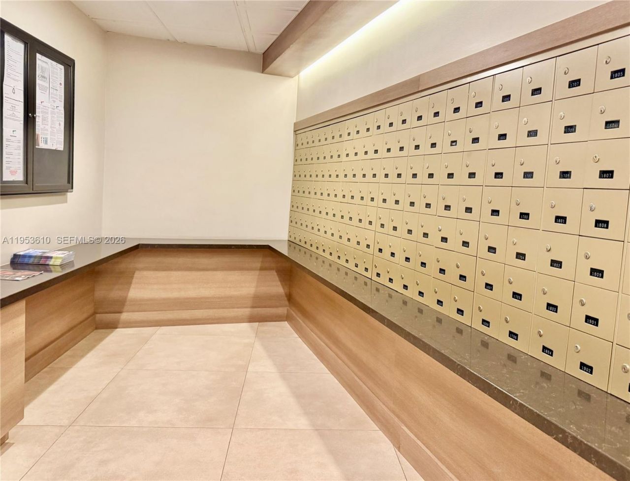 3701 N Country Club Dr, Unit 2205, Aventura, FL 33180 Photo