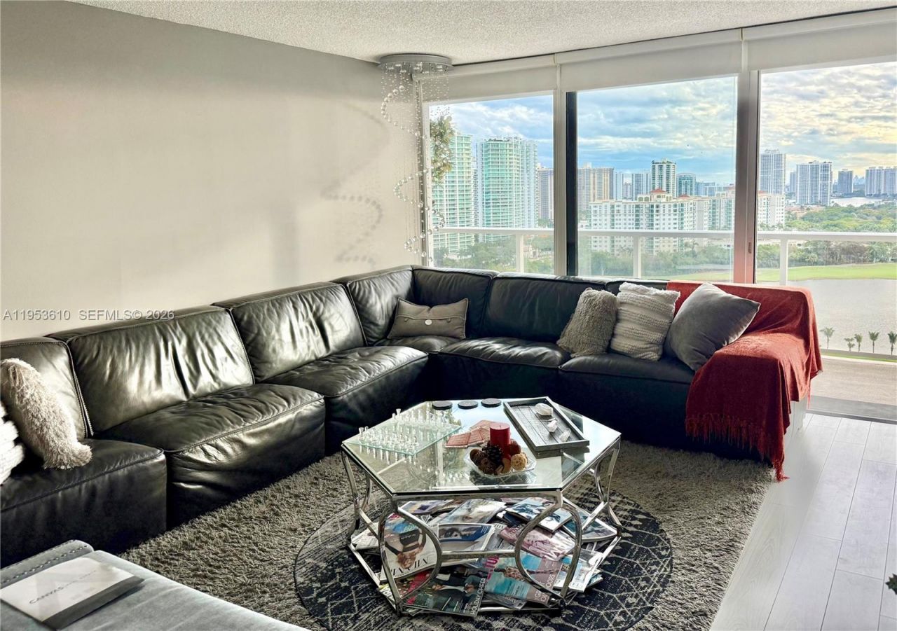 3701 N Country Club Dr, Unit 2205, Aventura, FL 33180 Photo