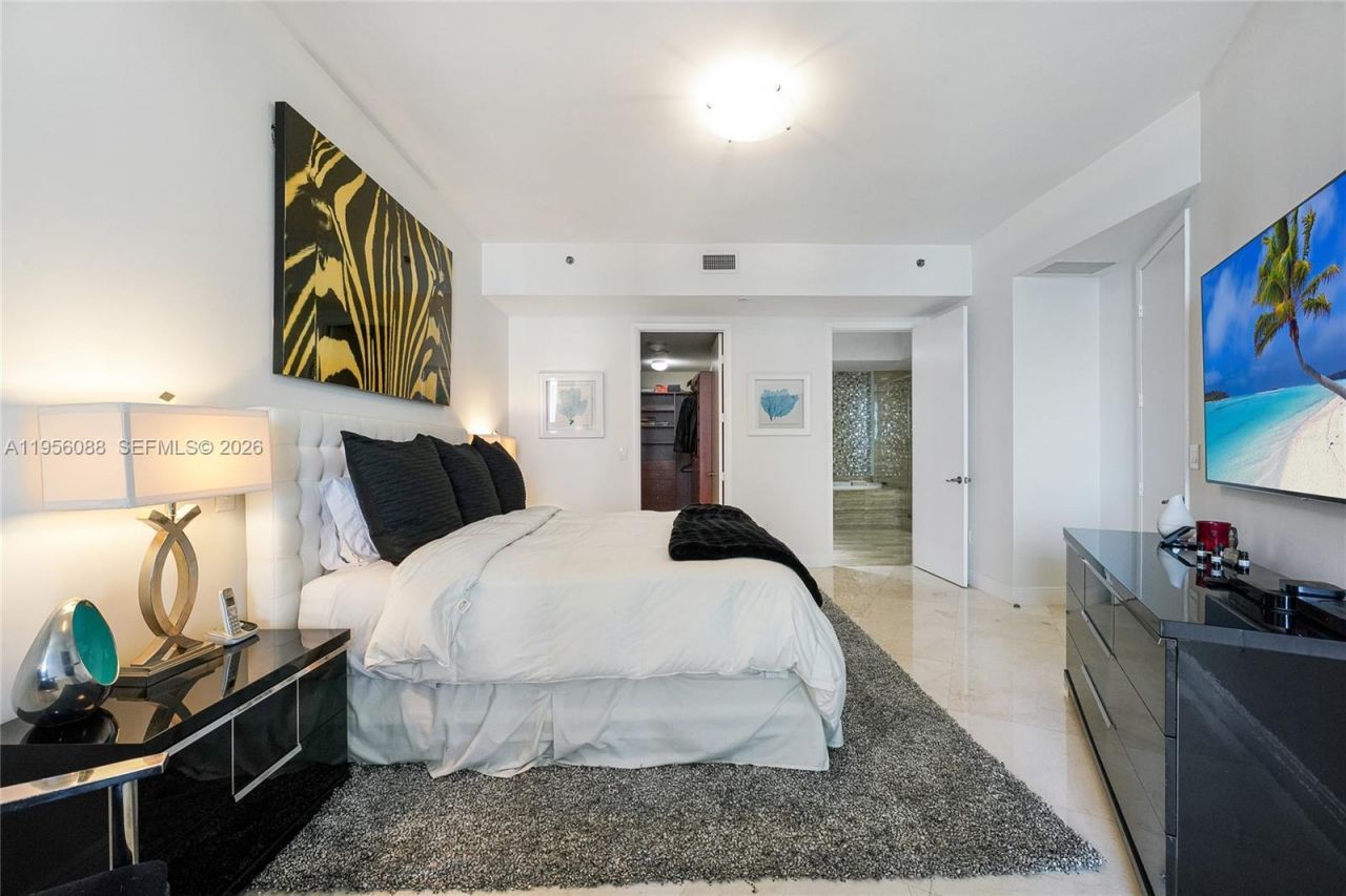 16001 Collins Ave, Unit 2103, Sunny Isles Beach, FL 33160 Photo