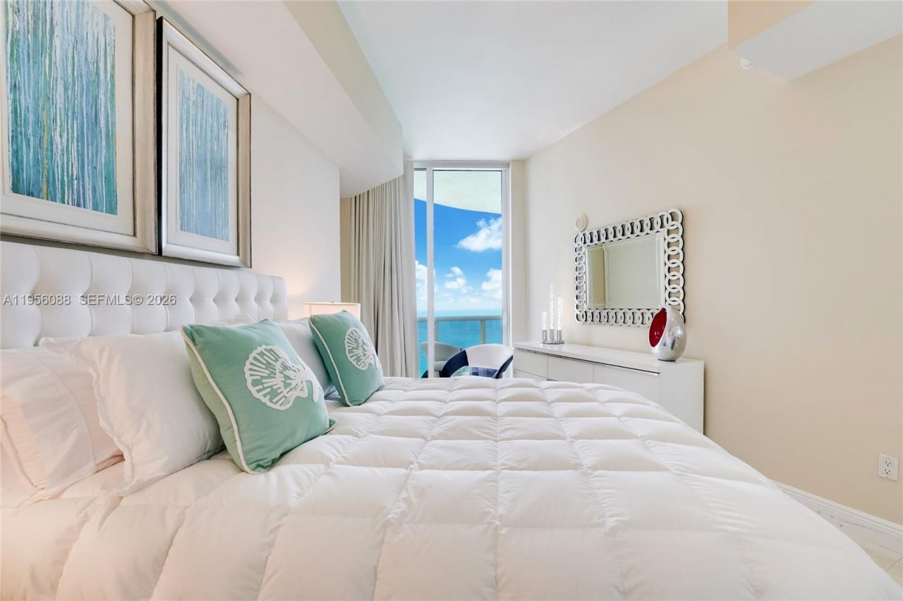 16001 Collins Ave, Unit 2103, Sunny Isles Beach, FL 33160 Photo