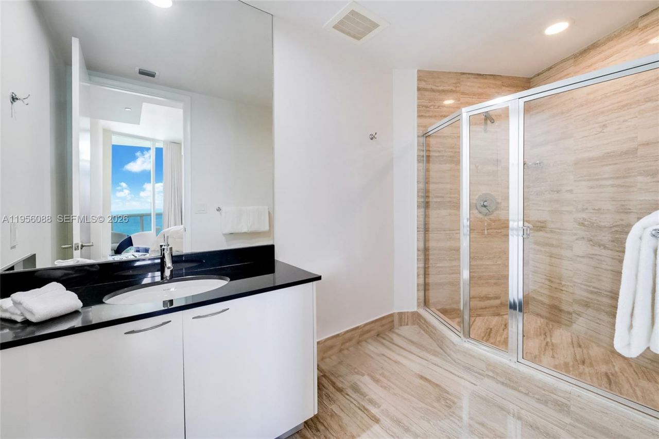 16001 Collins Ave, Unit 2103, Sunny Isles Beach, FL 33160 Photo