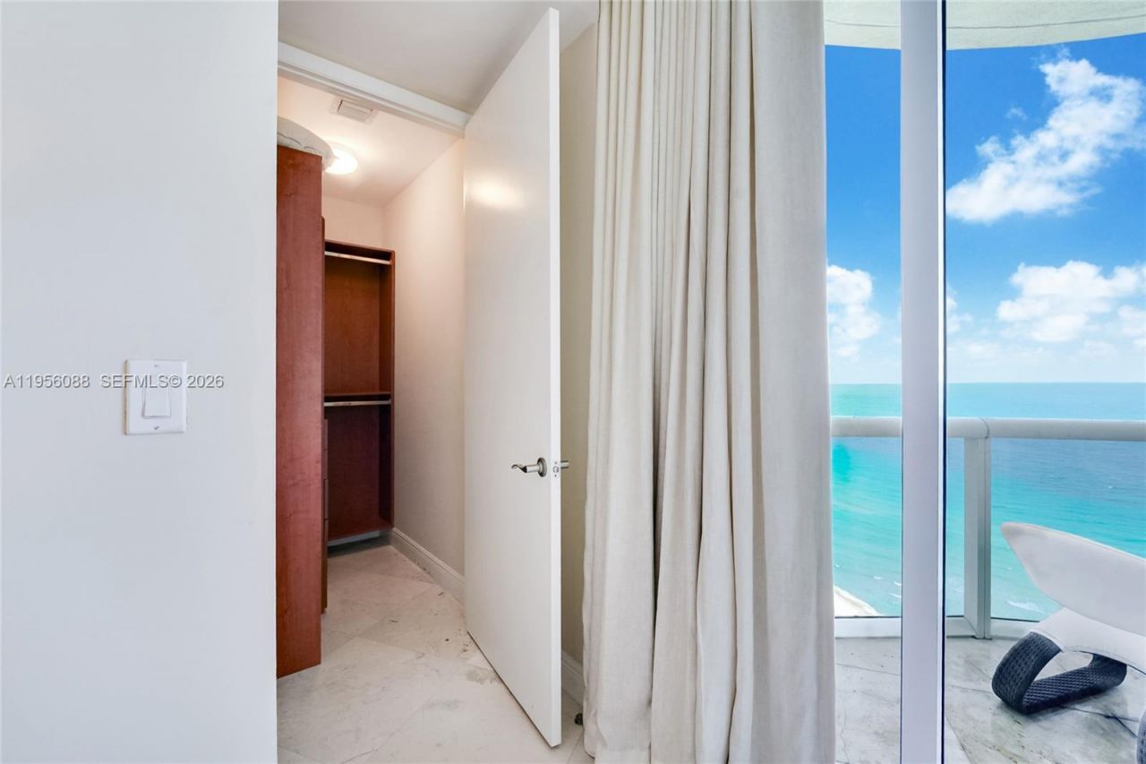 16001 Collins Ave, Unit 2103, Sunny Isles Beach, FL 33160 Photo