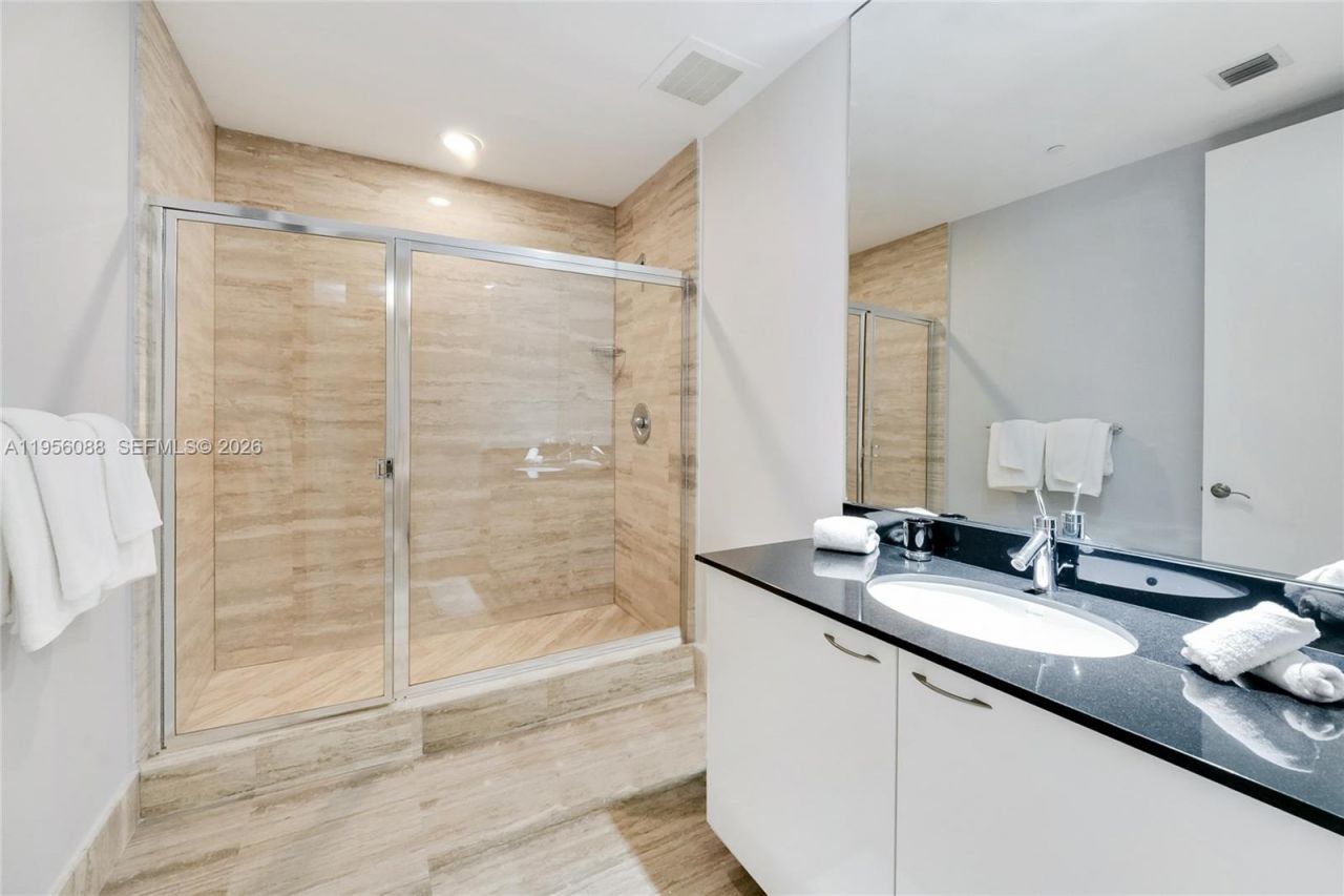 16001 Collins Ave, Unit 2103, Sunny Isles Beach, FL 33160 Photo