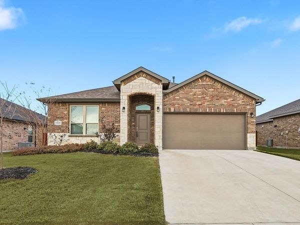 1420 Pleasanton Road, Cleburne, TX 76033