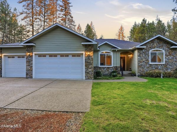 105 E Saltz Ln, Deer Park, WA 99006