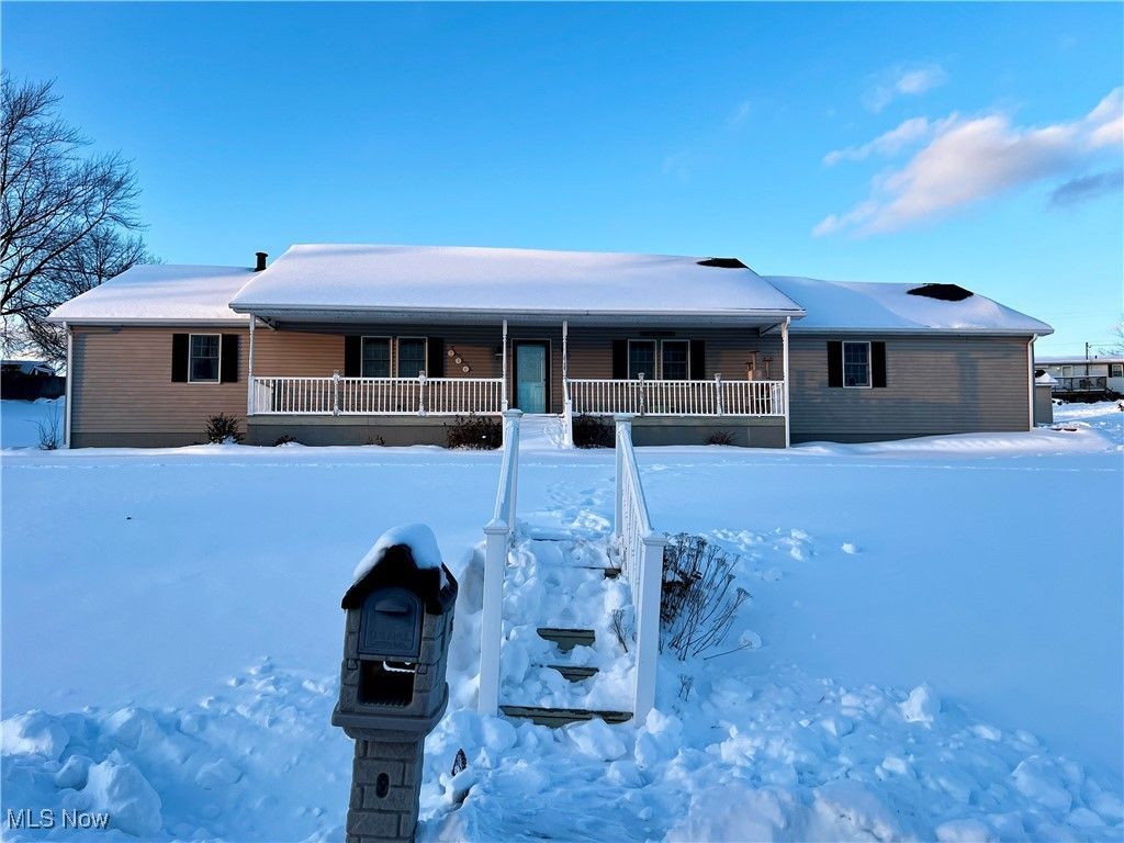 216 Benson Lane, Steubenville, OH 43952 Main Photo