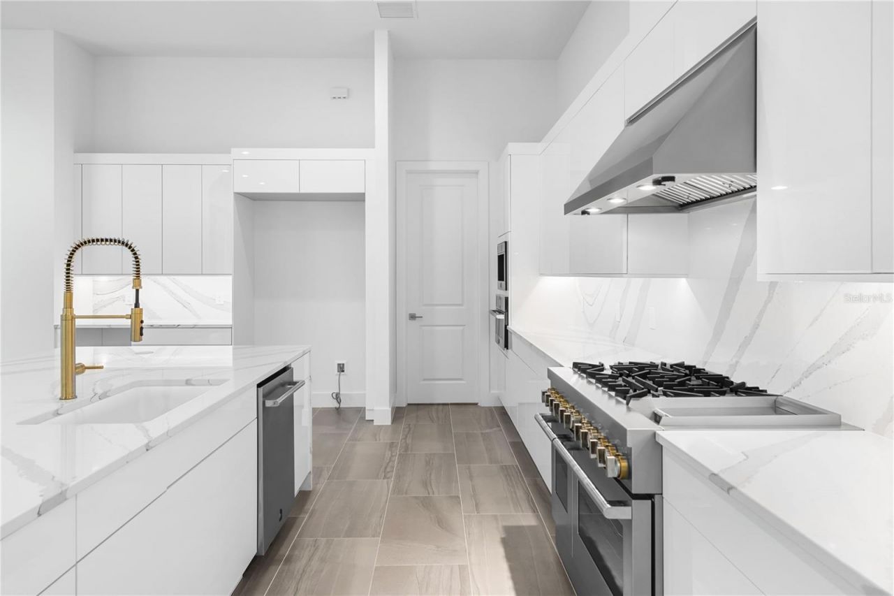 9847 Laurel Berry Drive, Orlando, FL 32827 Photo