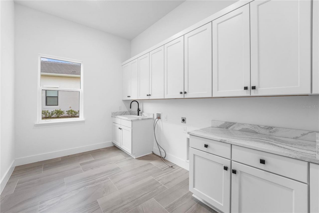 9847 Laurel Berry Drive, Orlando, FL 32827 Photo