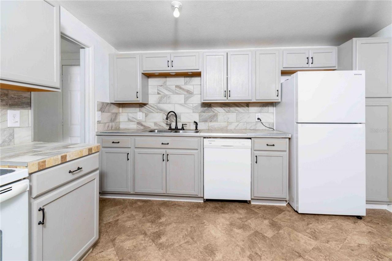 6382 81st Avenue N, Pinellas Park, FL 33781 Photo
