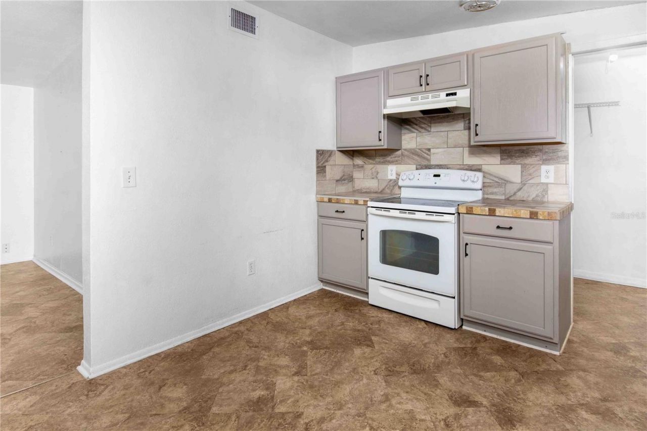 6382 81st Avenue N, Pinellas Park, FL 33781 Photo