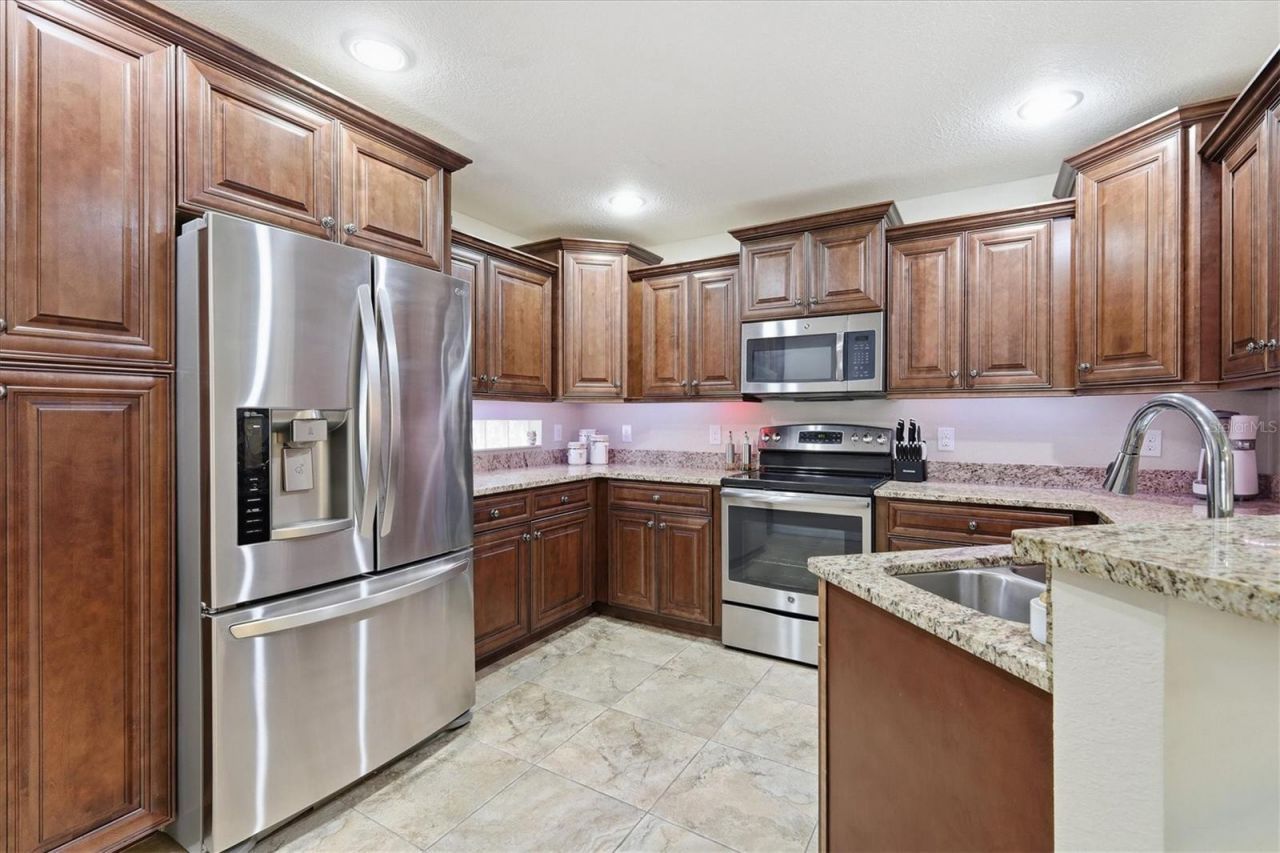 12710 SW Lake Side Drive, Lake Suzy, FL 34269 Photo