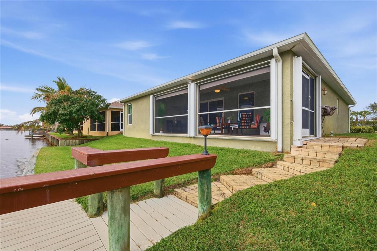 12710 SW Lake Side Drive, Lake Suzy, FL 34269 Photo