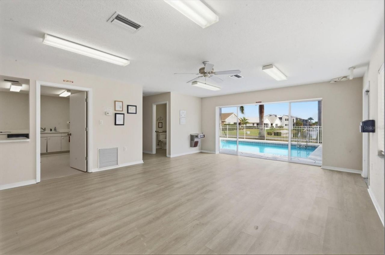 12710 SW Lake Side Drive, Lake Suzy, FL 34269 Photo