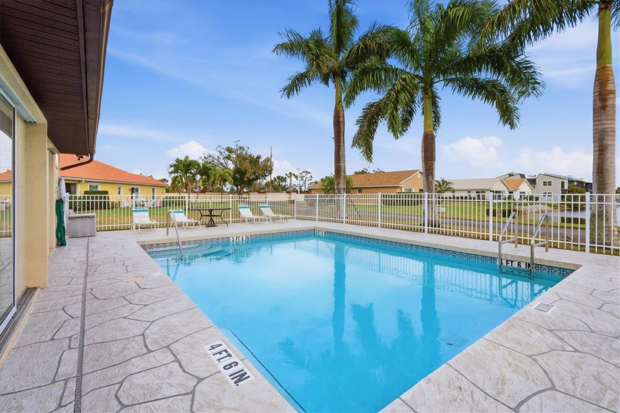 12710 SW Lake Side Drive, Lake Suzy, FL 34269 Photo