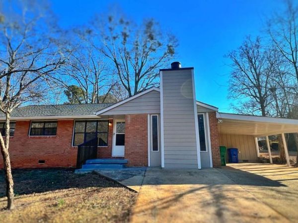 3881 Pin Oak Circle, Atlanta, GA 30340