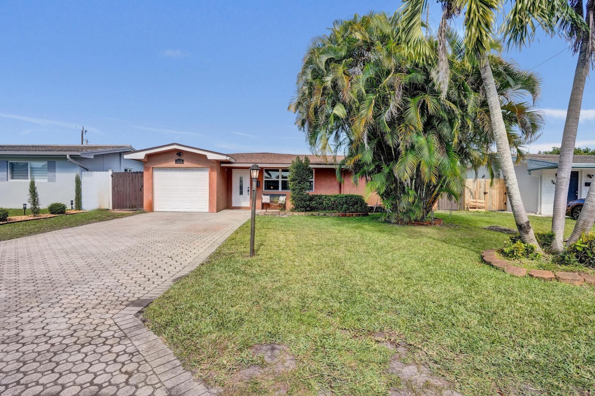 7671 NW 15th Ct, Pembroke Pines, FL 33024 Photo