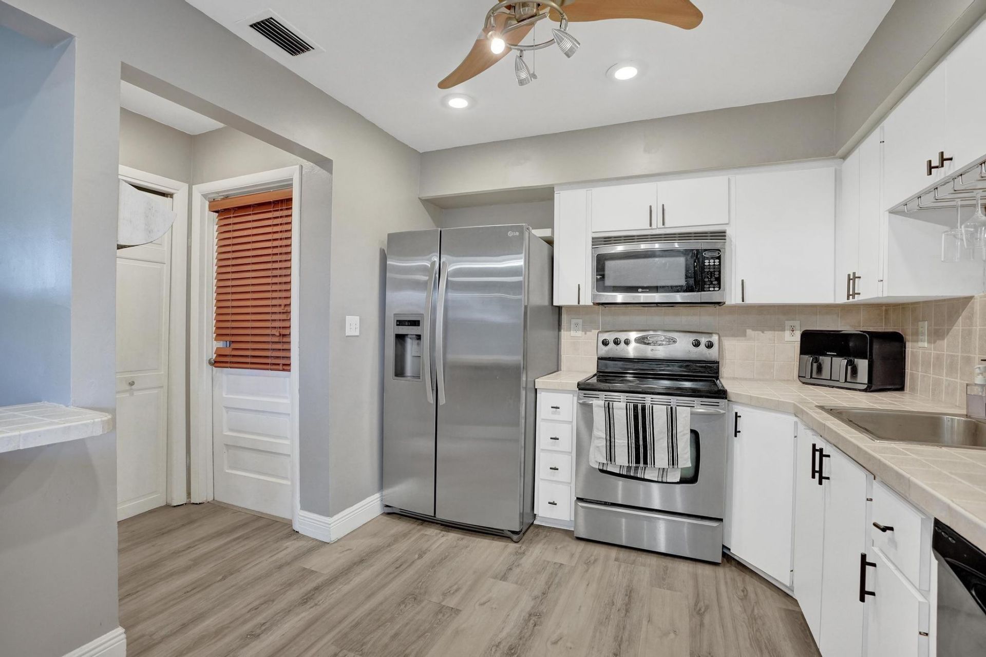 7671 NW 15th Ct, Pembroke Pines, FL 33024 Photo